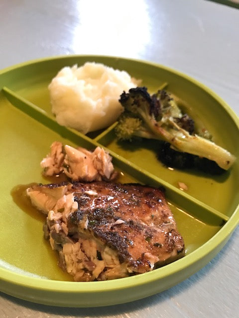 Kelp-Rubbed Broiled Salmon